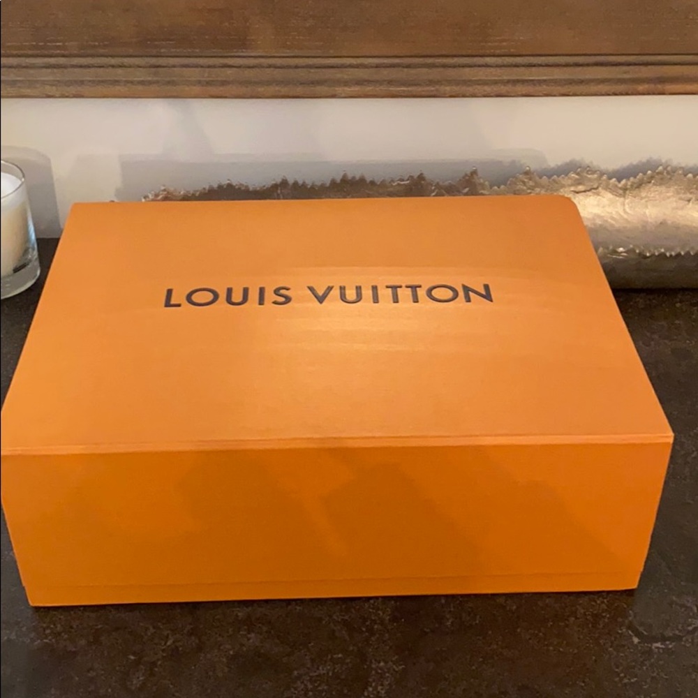 Louis Vuitton box